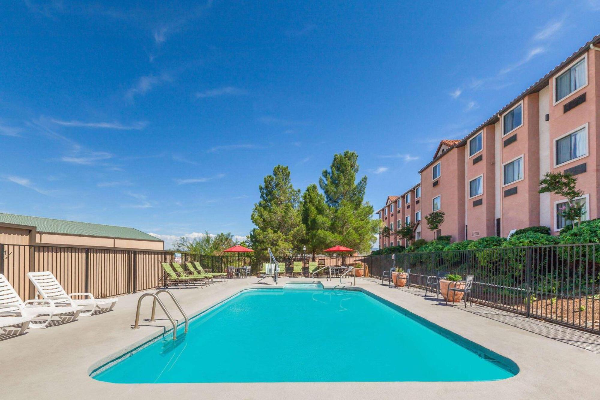 Days Inn By Wyndham Camp Verde Arizona Екстер'єр фото